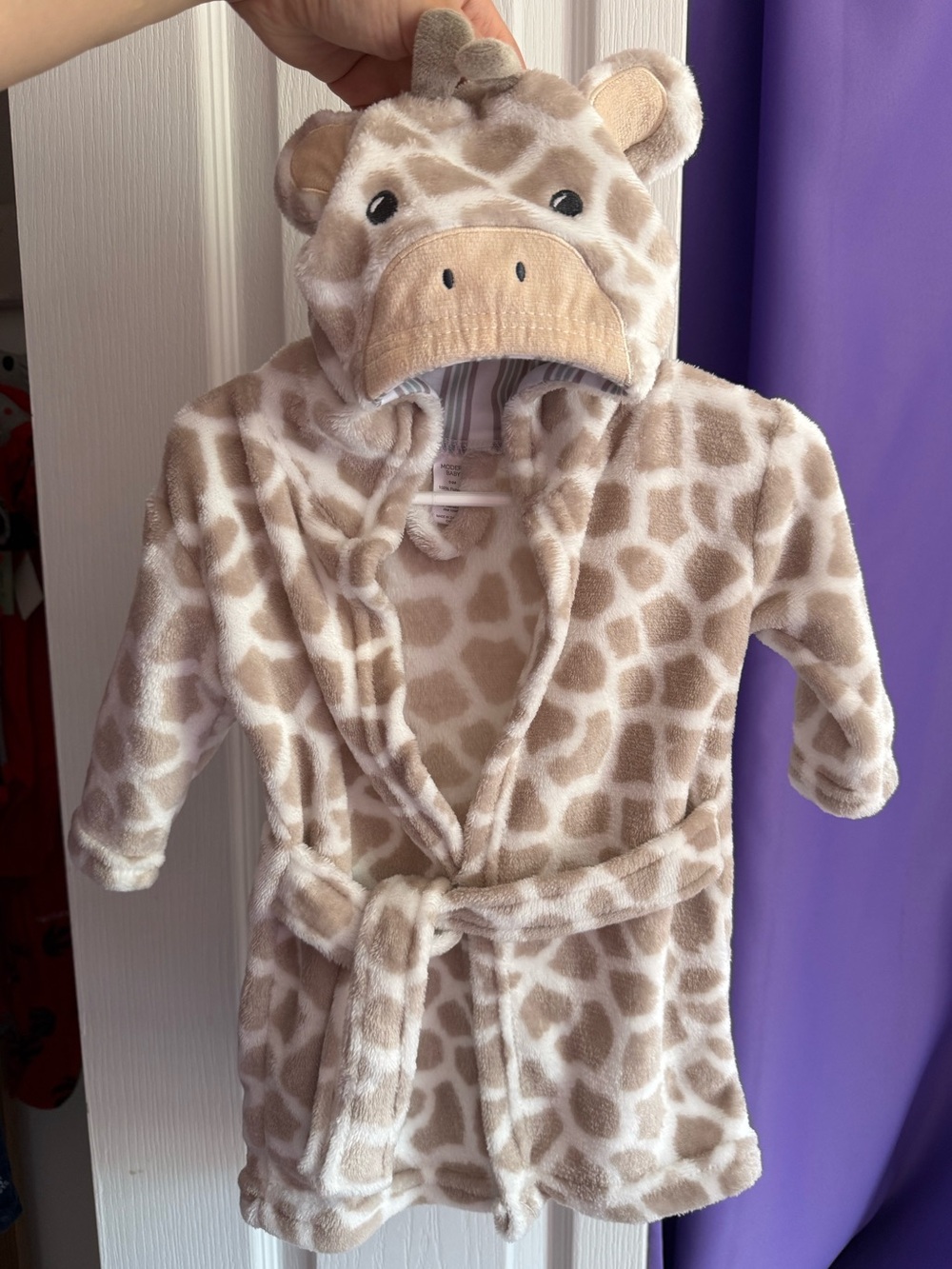 Modern Baby Giraffe Robe